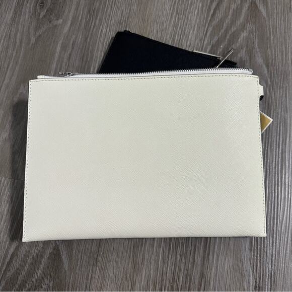 Michael Kors Jet Set Travel Trio 3 in 1 Wristlet in Off White/Gray/Black NWT - Picture 7 of 12